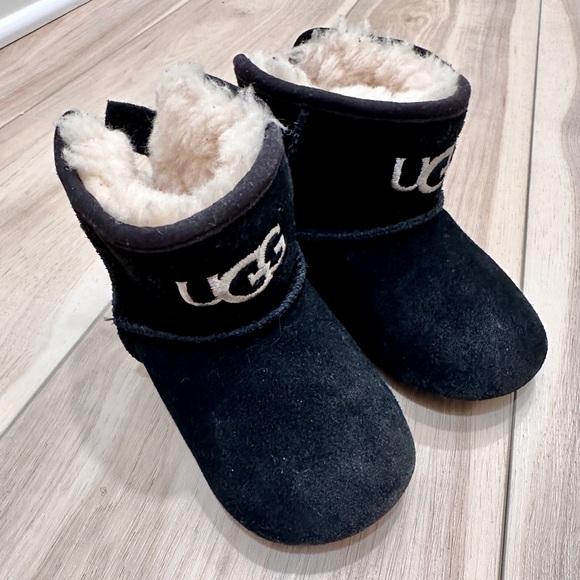 Ugg toddler boots, black size 4/5 - Picture 3 of 6